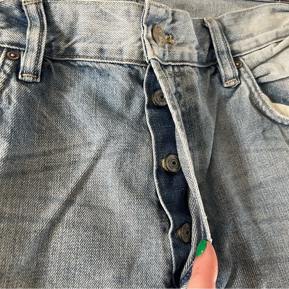 H&M L.O.G.G Tapered Fit Button Fly Jeans - Picture 4 of 6